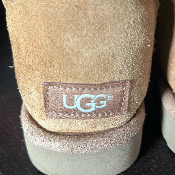 Ugg Constantine Boot - Picture 5 of 8